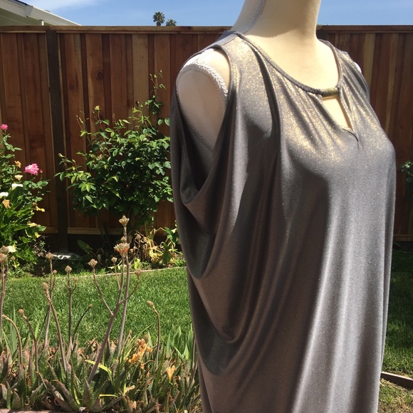 Tiana B • Draped Sleeveless Cocktail Dress - Picture 2 of 8